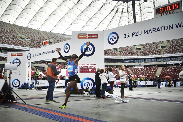 Yared Shegumo na mecie 25 Maratonu Warszawskiego