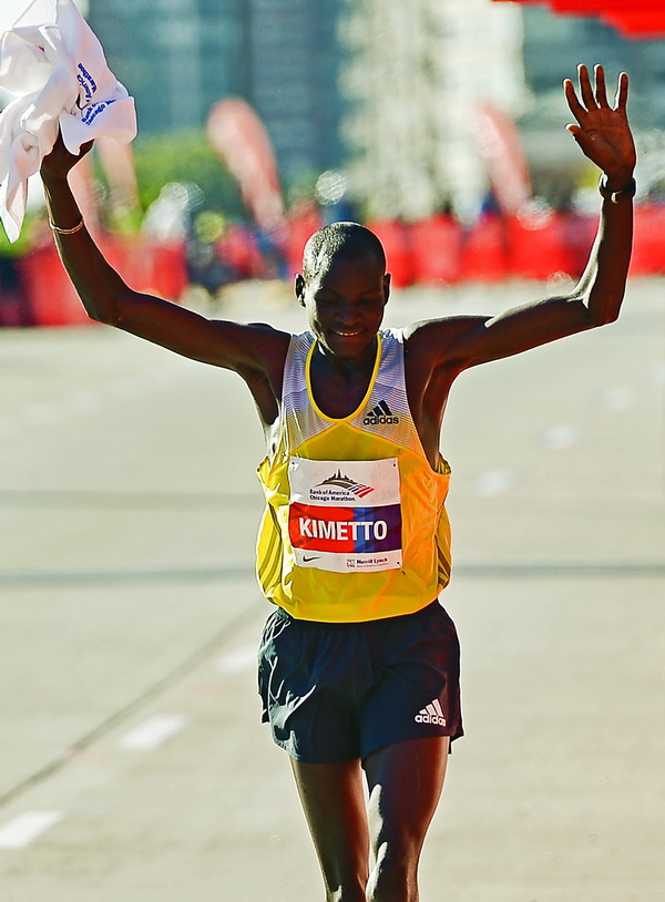 Dennis Kimetto - zwycięzca Chicago Marathon. Fot. PAP