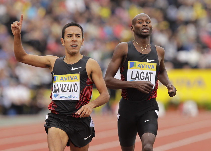 Leonel Manzano i Bernard Lagat podczas Diamentowej Ligi w Londynie 2011. Fot. PAP