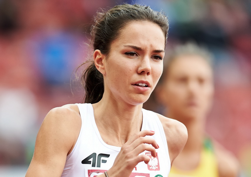 Joanna Jóźwik w akcji podczas biegu eliminacyjnego na 800 m w ME w lekkoatletyce w Zurychu. 13 sierpnia 2014. Fot. PAP