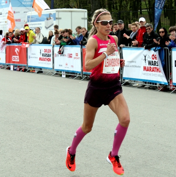 Iwona Lewandowska - Orlen Warsaw Marathon 2014. Fot. Marta Tittenbrun