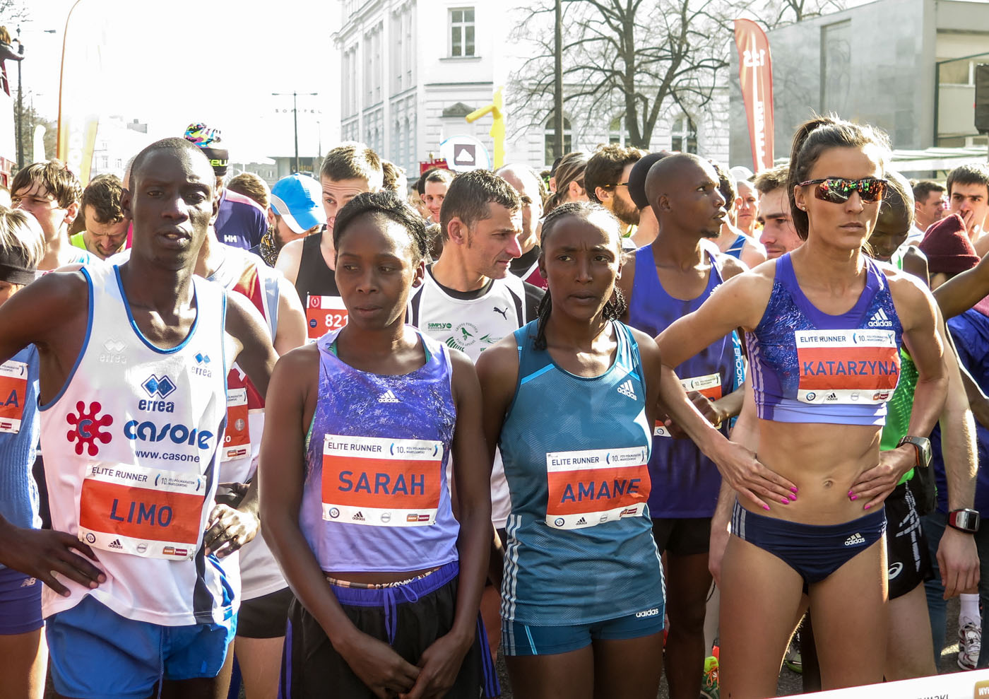 10. PZU Półmaraton Warszawski - Katarzyna Kowalska na starcie. Fot. Paweł Jeleniewski