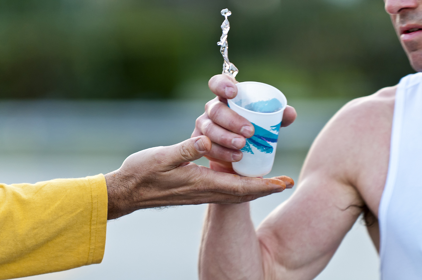 nawadnianie, picie podczas zawodów Fot. istockphoto