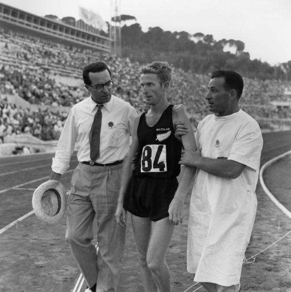 Murray Halberg po biegu na 5000 m na Igrzyskach Olimpijskich w Rzymie. Fot. Allsport Hulton/Archive/Getty Images