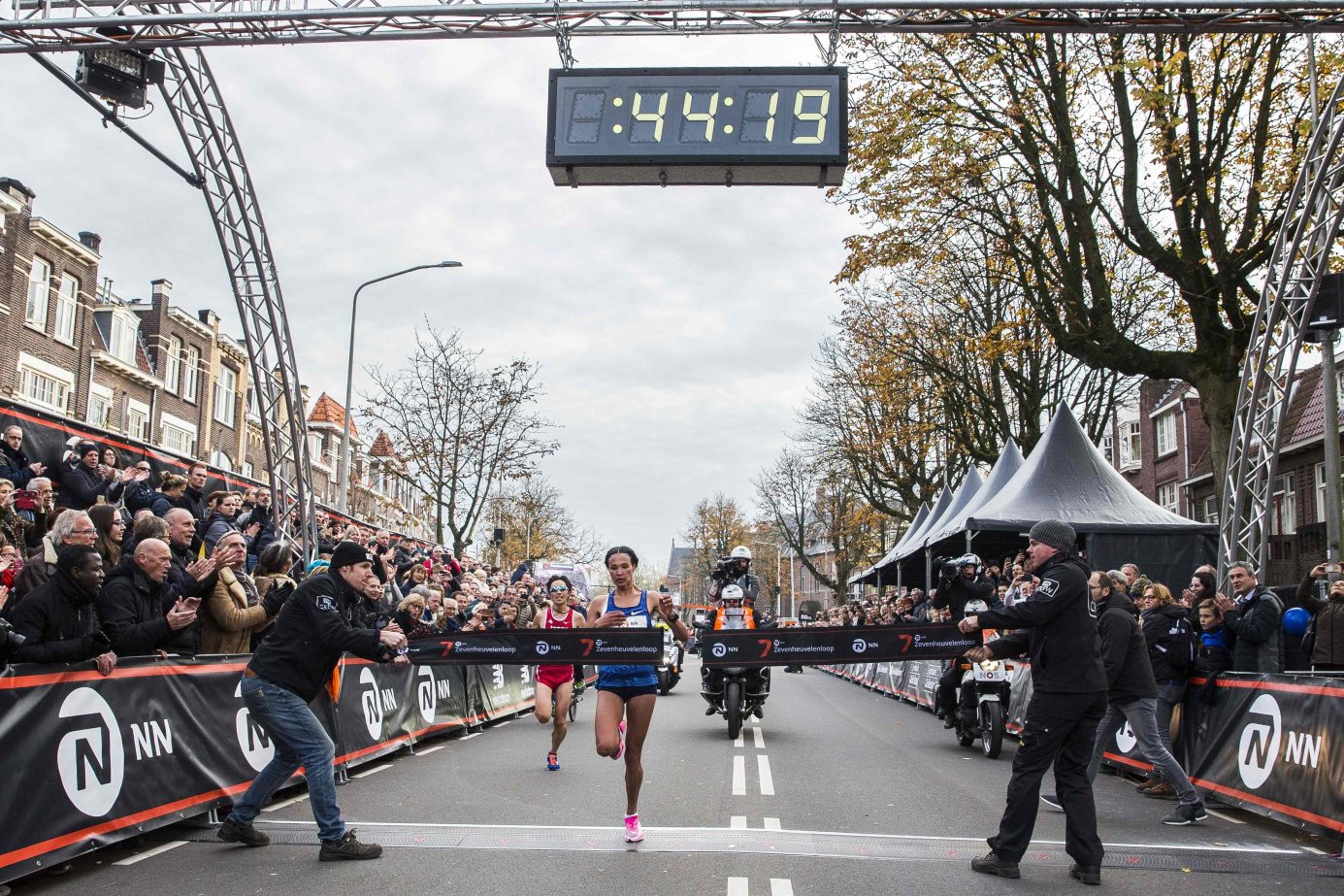 Ethiopian athlete Letesenbet Gidey crosses the finish line to win the Zevenheuvelenloop (Seven Hill Walk) race and broke the world record on the 15 kilometers, with a time of 44.20 minutes, In Nijmegen on November 17, 2019. (Photo by Vincent JANNINK / ANP / AFP) / Netherlands OUT