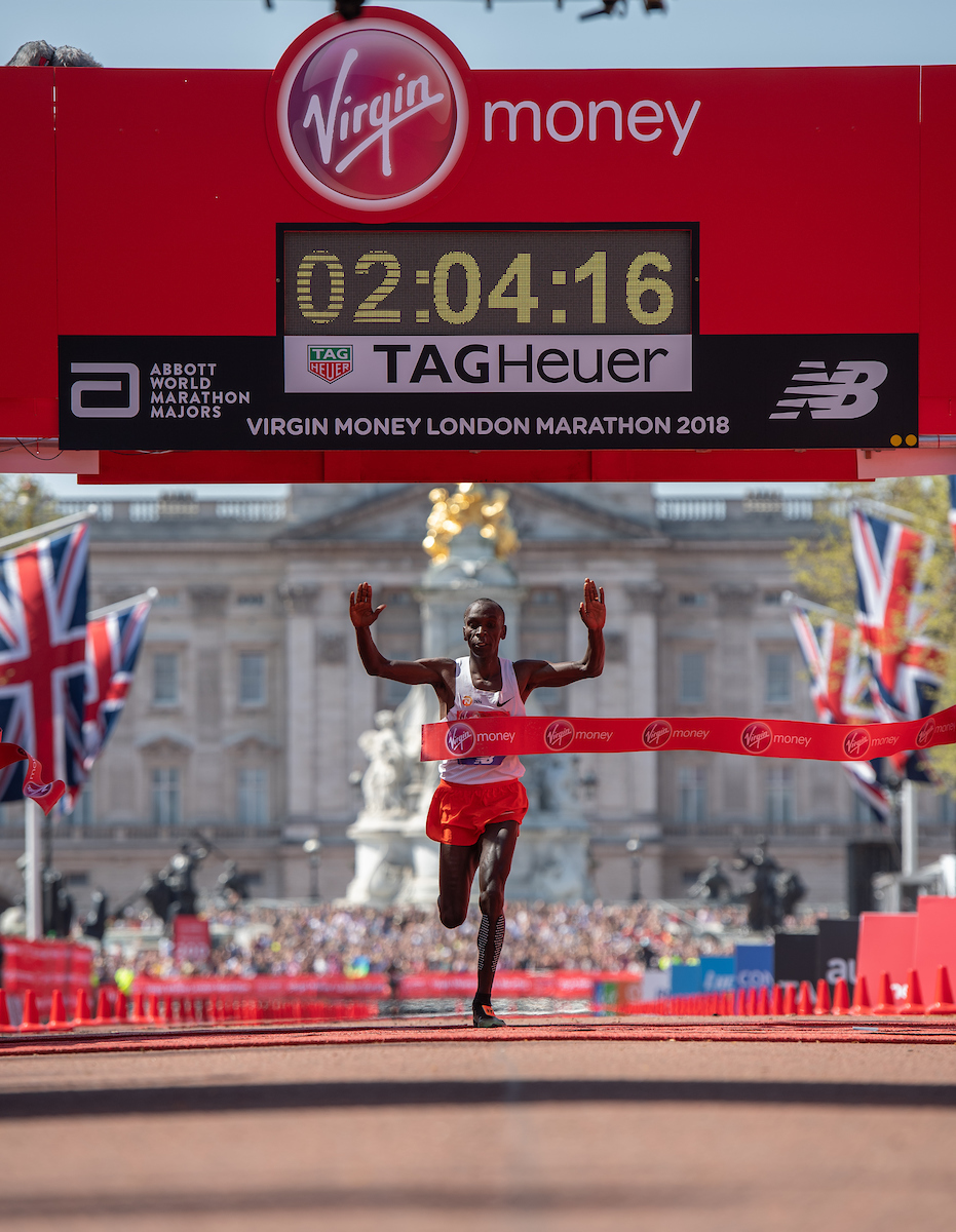 Eliud Kipchoge KEN crosses the line to win the Elite Mens Race. The Virgin Money London Marathon, 22 April 2018. Photo: Thomas Lovelock for Virgin Money London Marathon For further information: media@londonmarathonevents.co.uk