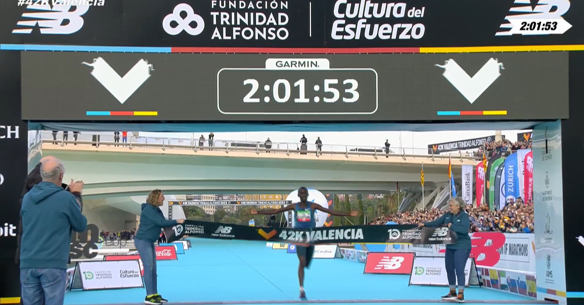 Valencia Marathon rekord trasy, 24 zawodników z wynikiem poniżej 210!
